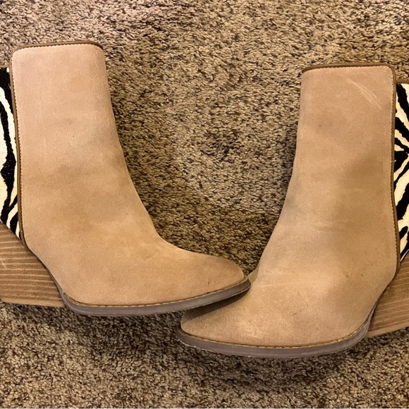 Very Volatile Leather Zebra Wedge Bootie Boots Horsehair 8 - Picture 4 of 5